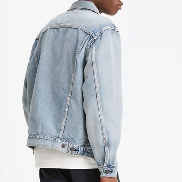 Levi’s trucker jean denim jacket - Picture 3 of 4